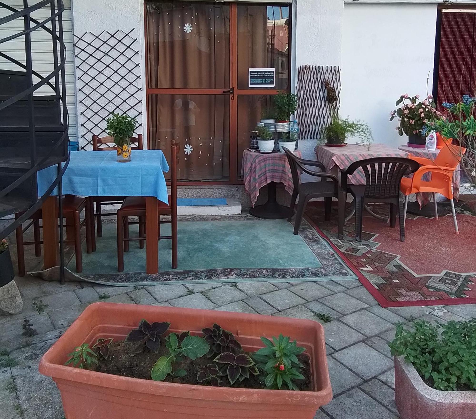 بيت شباب Casa Mia فلورا المظهر الخارجي الصورة