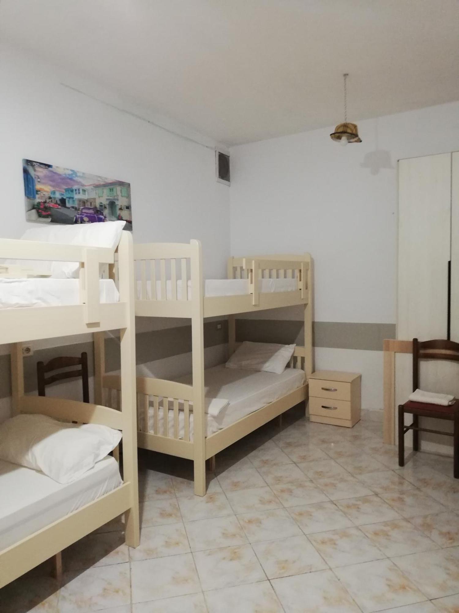 بيت شباب Casa Mia فلورا المظهر الخارجي الصورة