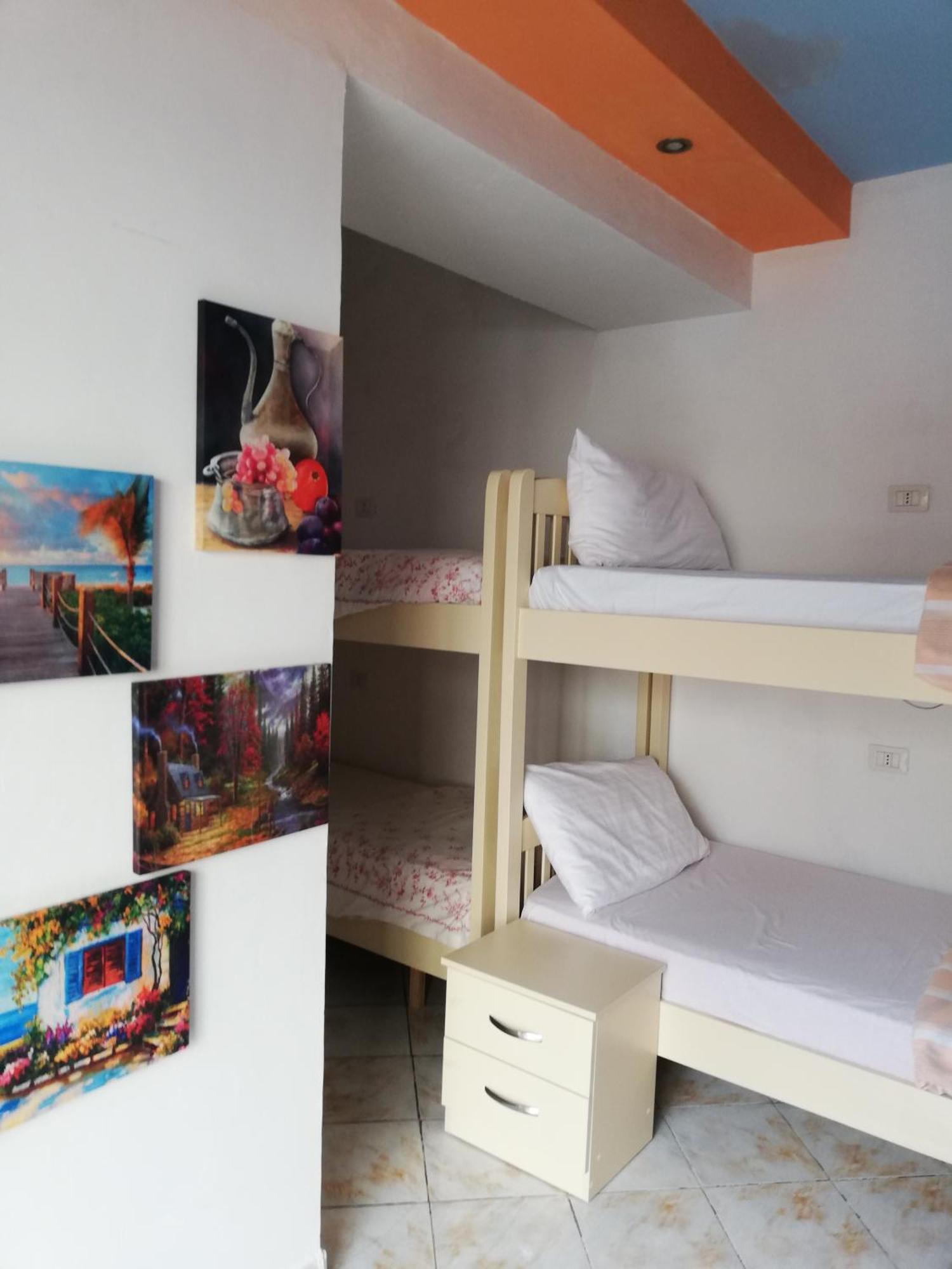 بيت شباب Casa Mia فلورا الغرفة الصورة
